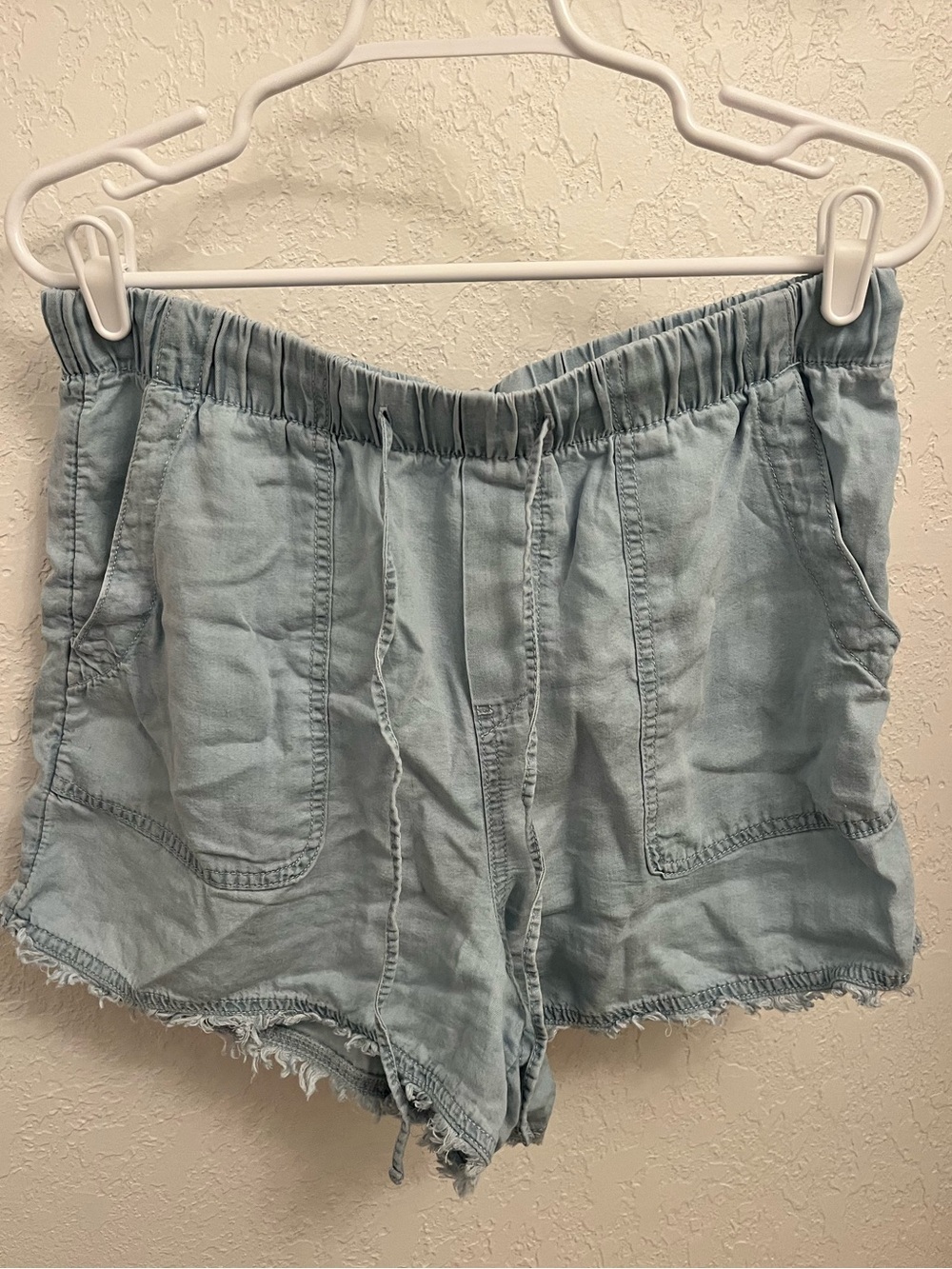 Time and Tru Light Blue Elastic Waist Jean Shorts